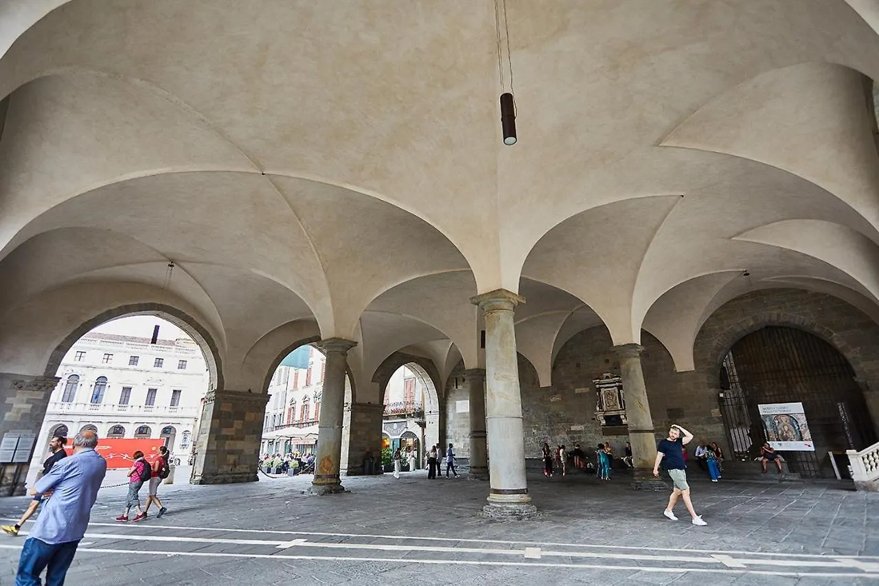 Apartamento Astra-Modern Loft Cathedral View Bérgamo Italia